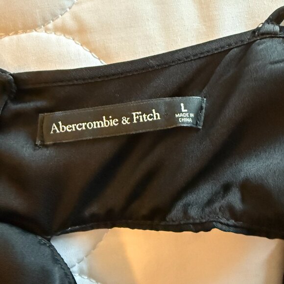 A&F Giselle Pleated Cutout Maxi Dress - Picture 4 of 6